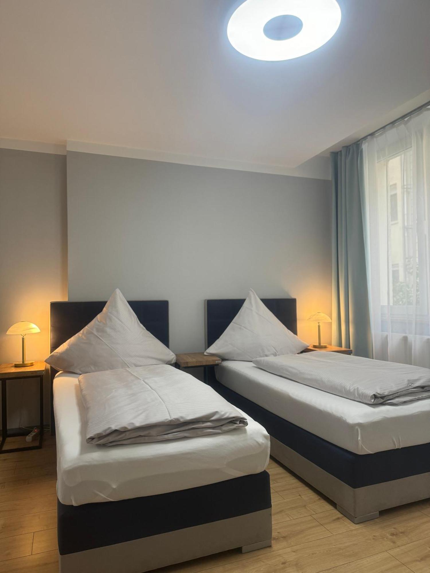 Studio Apartment Am Hauptbahnhof N.4 Нюрнберг Екстер'єр фото