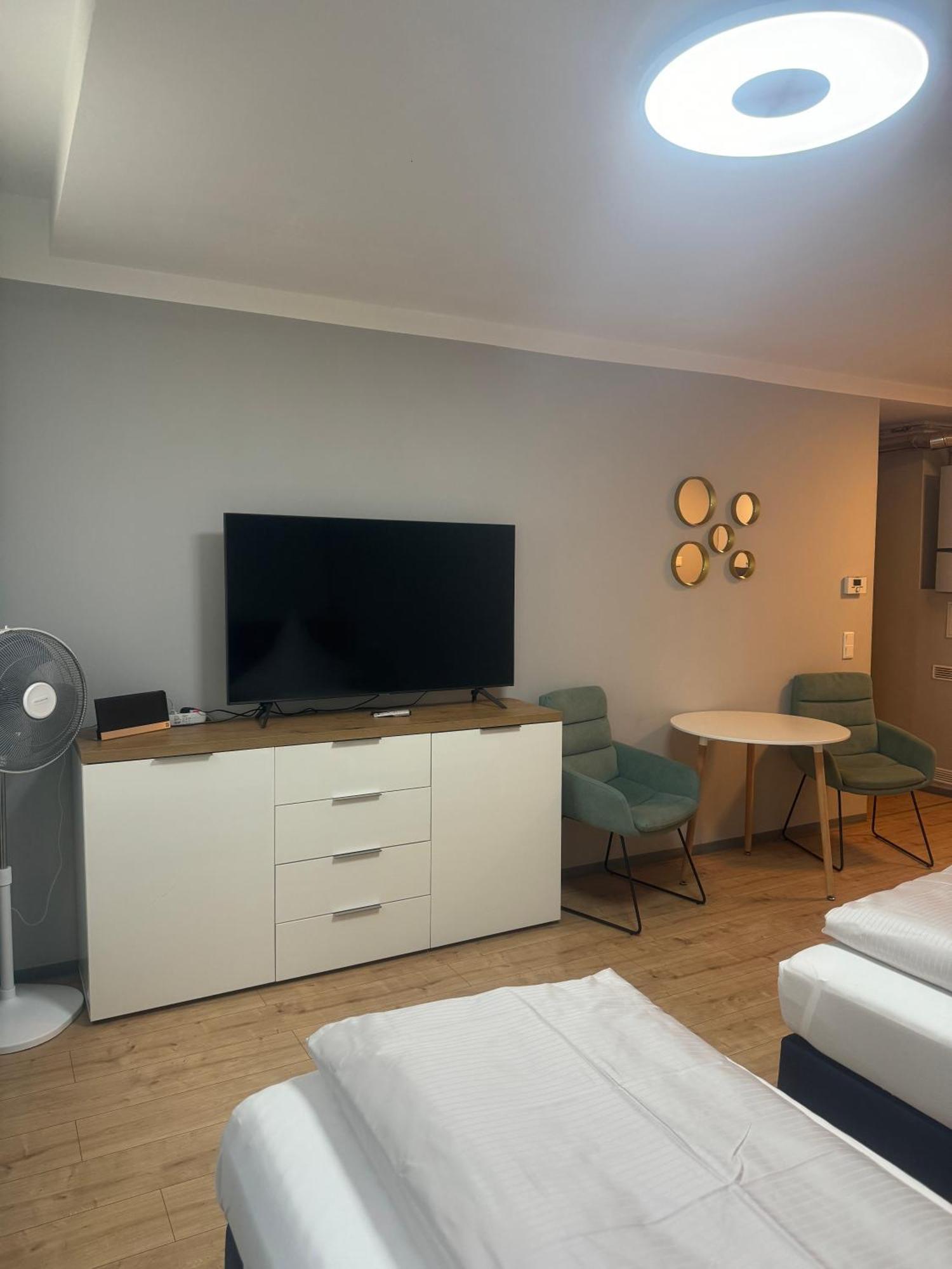 Studio Apartment Am Hauptbahnhof N.4 Нюрнберг Екстер'єр фото